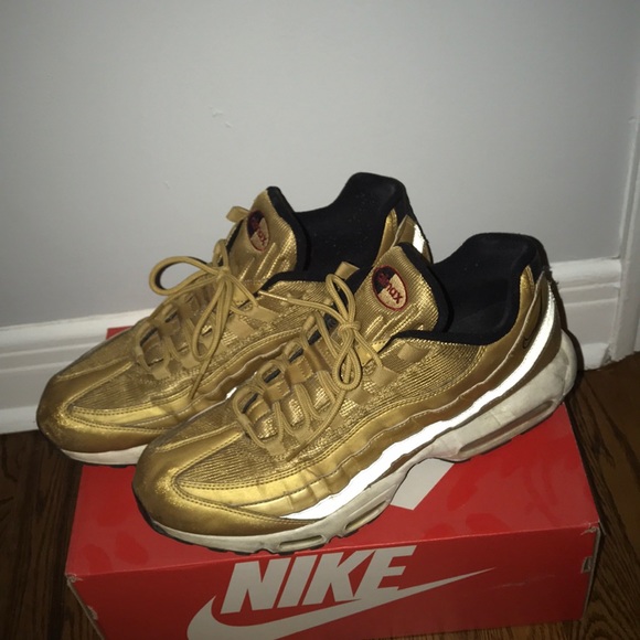 Mike air max 95 premium Qs metallic gold - Picture 2 of 5